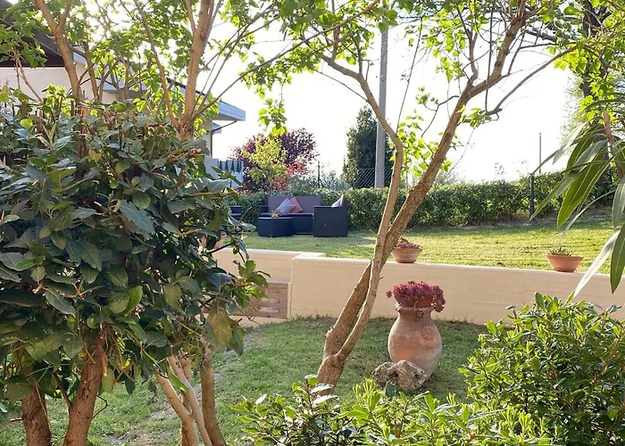 Attico Panoramico Tra E Mare Con Giardino Deluxe דירה פסארו