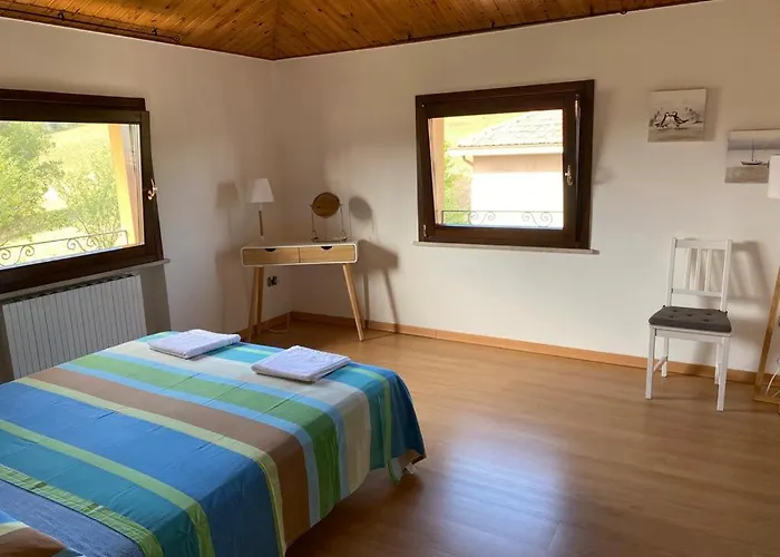 Attico Panoramico Tra E Mare Con Giardino Deluxe דירה *