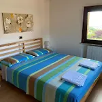 Attico Panoramico Tra E Mare Con Giardino Deluxe *