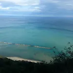 Attico Panoramico Tra E Mare Con Giardino Deluxe Apartment