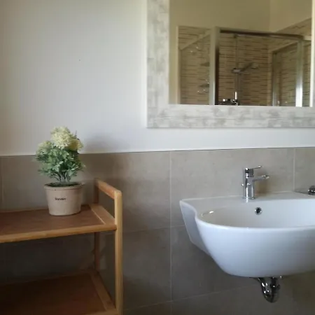 Attico Panoramico Tra Verde E Mare Con Giardino Deluxe Apartment *
