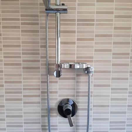 아파트 Attico Panoramico Tra E Mare Con Giardino Deluxe